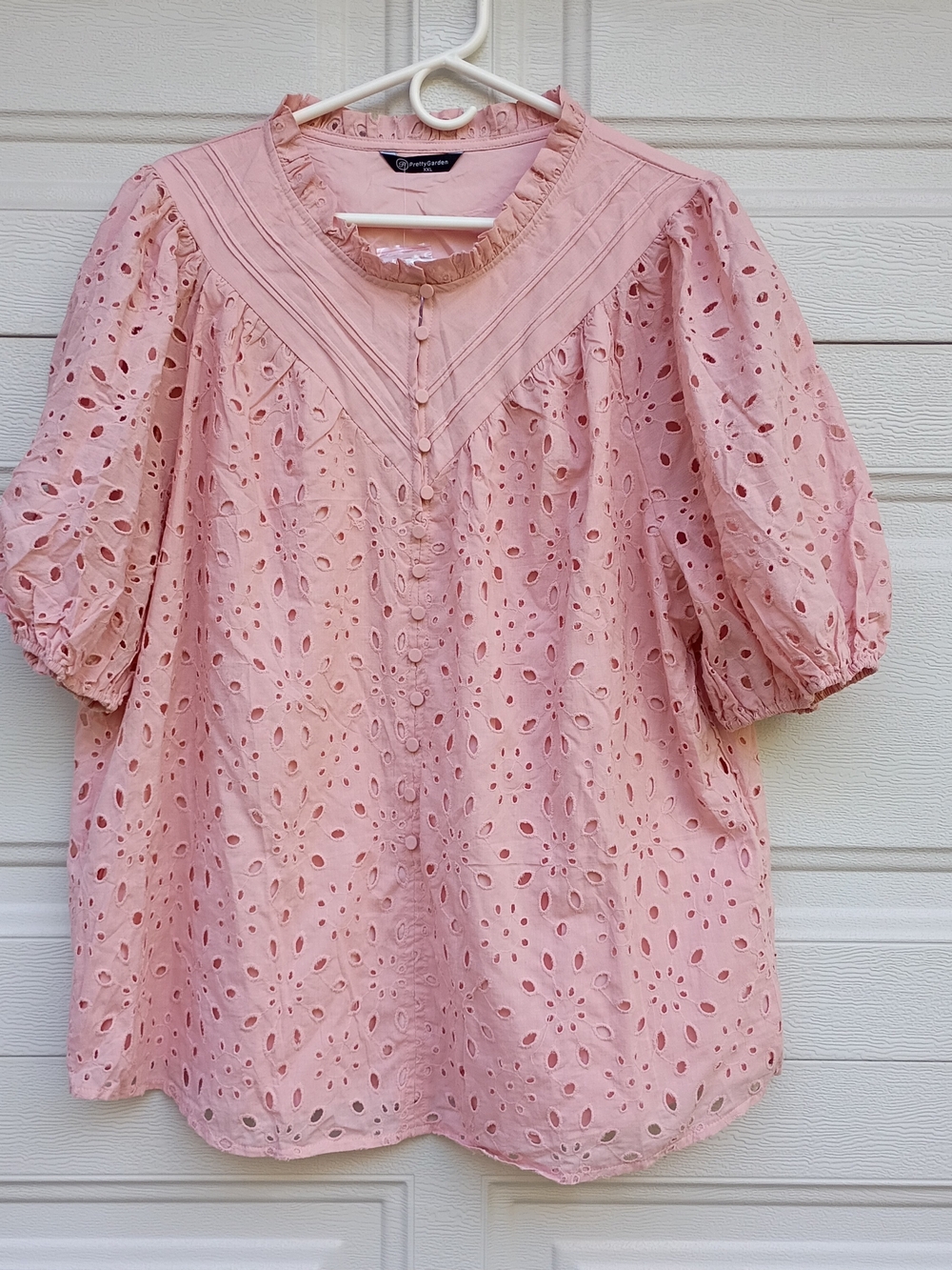Light Pink Eyelet Puff-Sleeve Top - Sz XXL by Pretty Garden